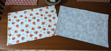 Load image into Gallery viewer, Pair of 2 Cotton Reversible Placemats

