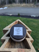 Load image into Gallery viewer, Roasted Pine Cone Soy Candle
