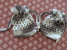 Load image into Gallery viewer, Ruffle Cotton Crotchet Soap Bag
