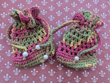 Load image into Gallery viewer, Ruffle Cotton Crotchet Soap Bag
