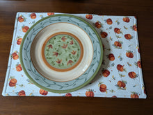 Load image into Gallery viewer, Pair of 2 Cotton Reversible Placemats
